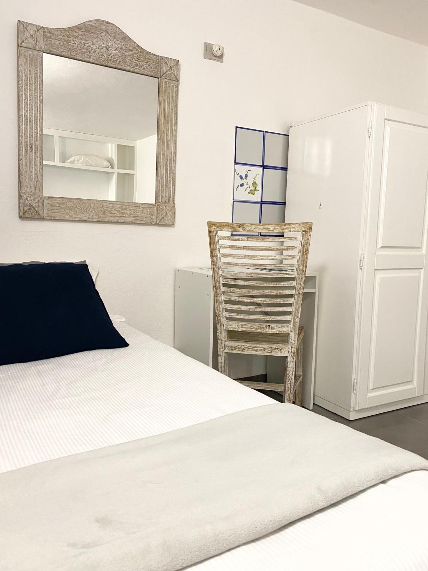 Cala Reale Rooms Marinella Марінелла Екстер'єр фото