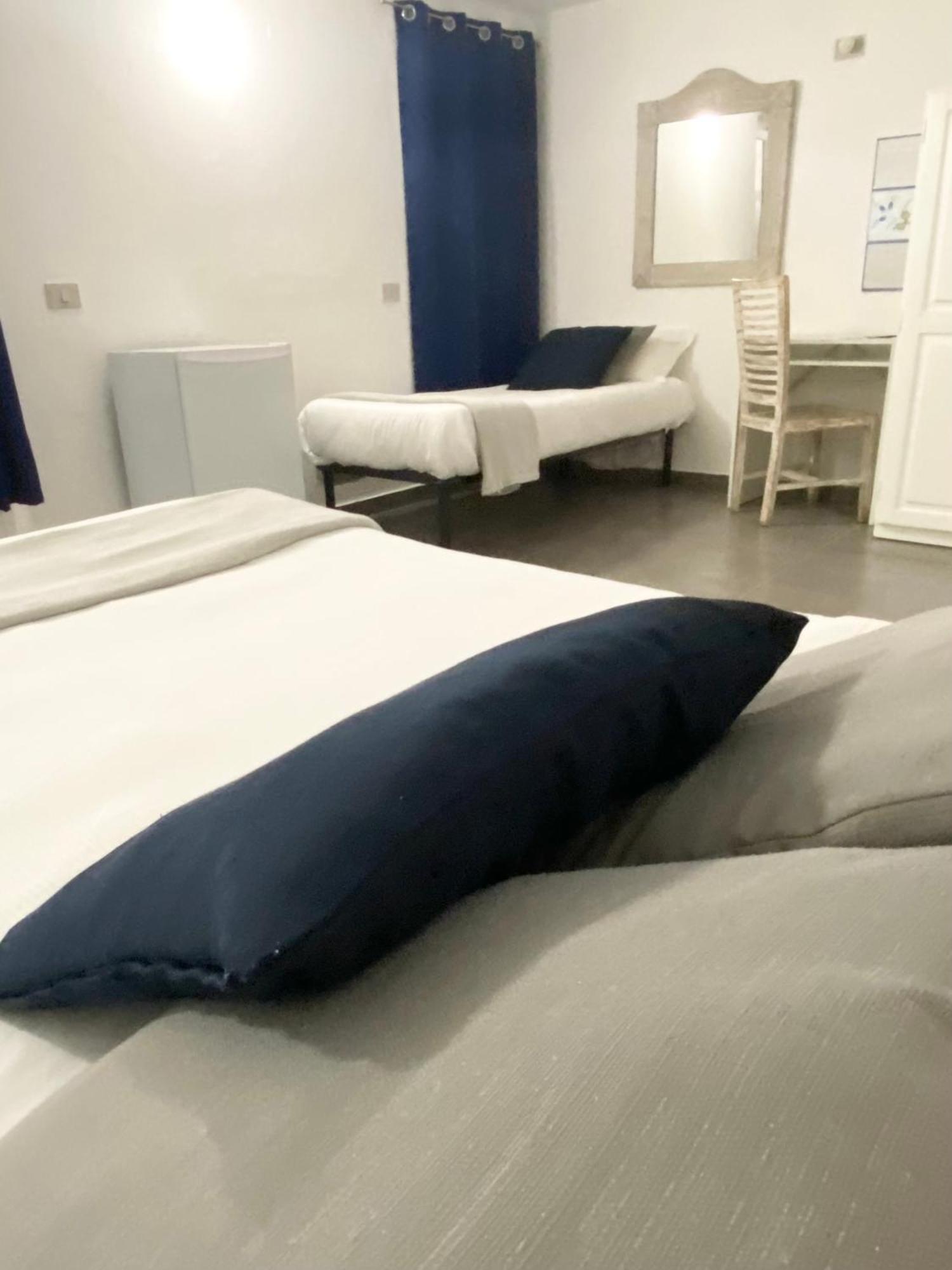 Cala Reale Rooms Marinella Марінелла Екстер'єр фото