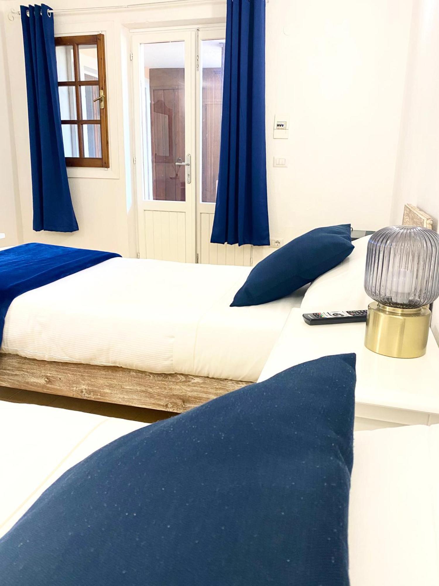 Cala Reale Rooms Marinella Марінелла Екстер'єр фото