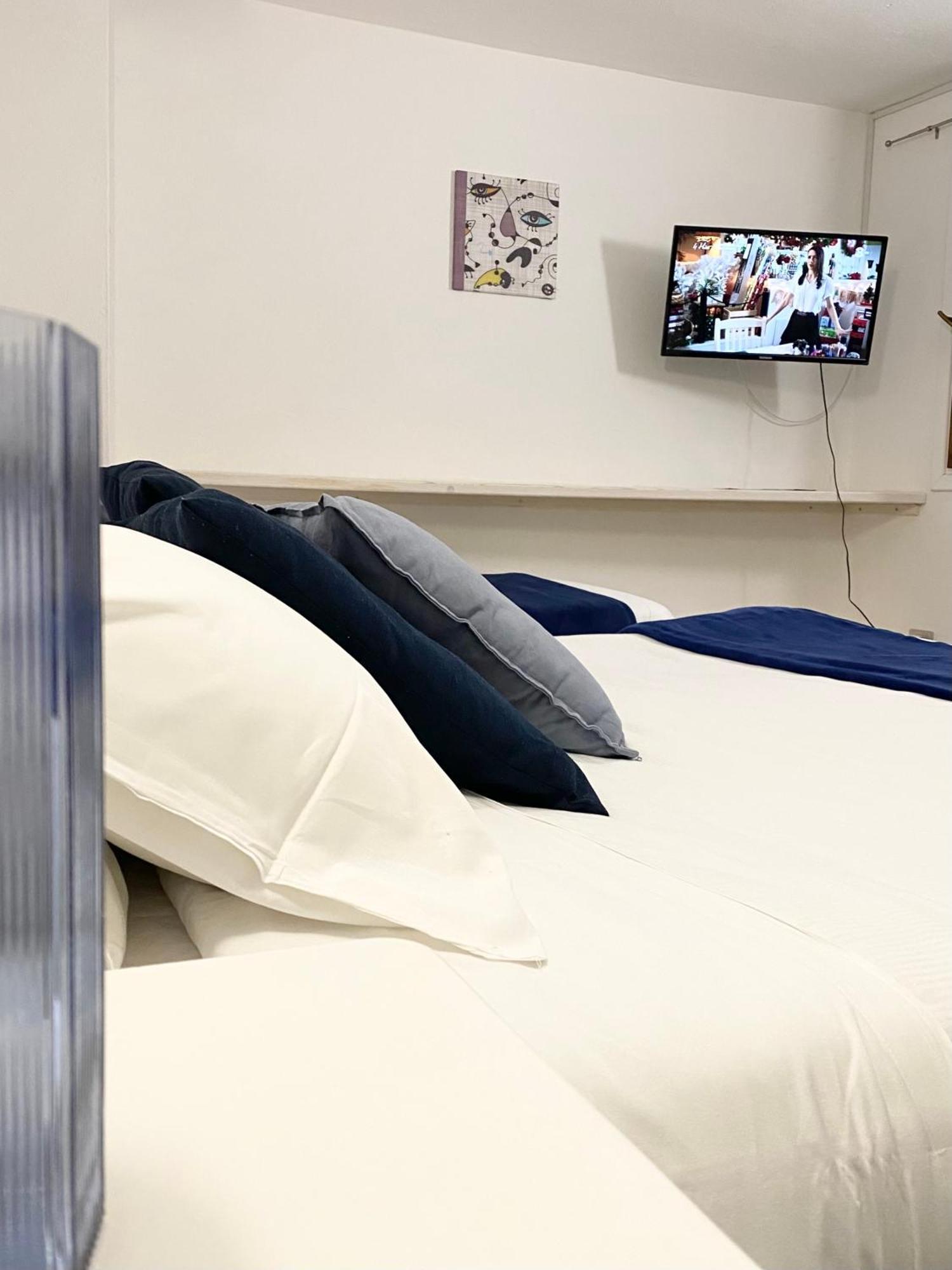 Cala Reale Rooms Marinella Марінелла Екстер'єр фото